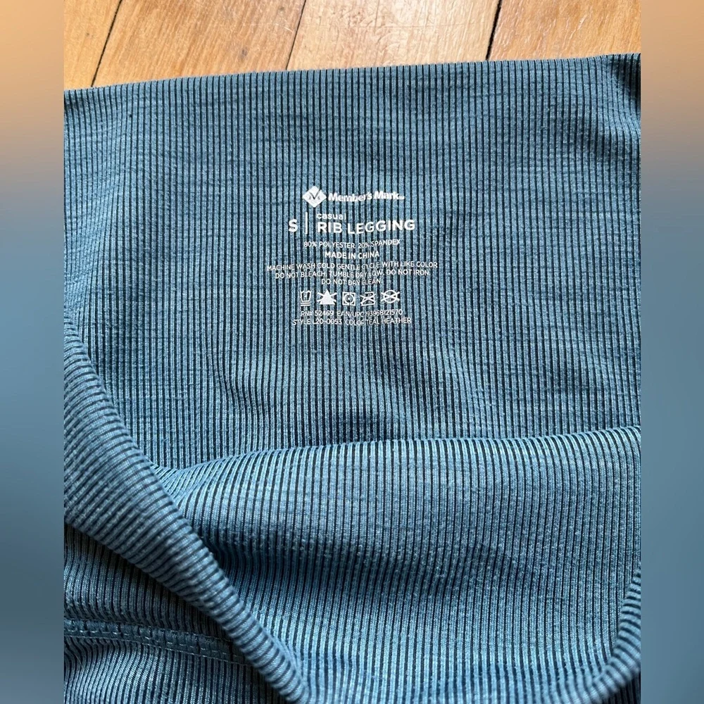 Ribbed Leggings in Teal Blue - Picture 4 of 4